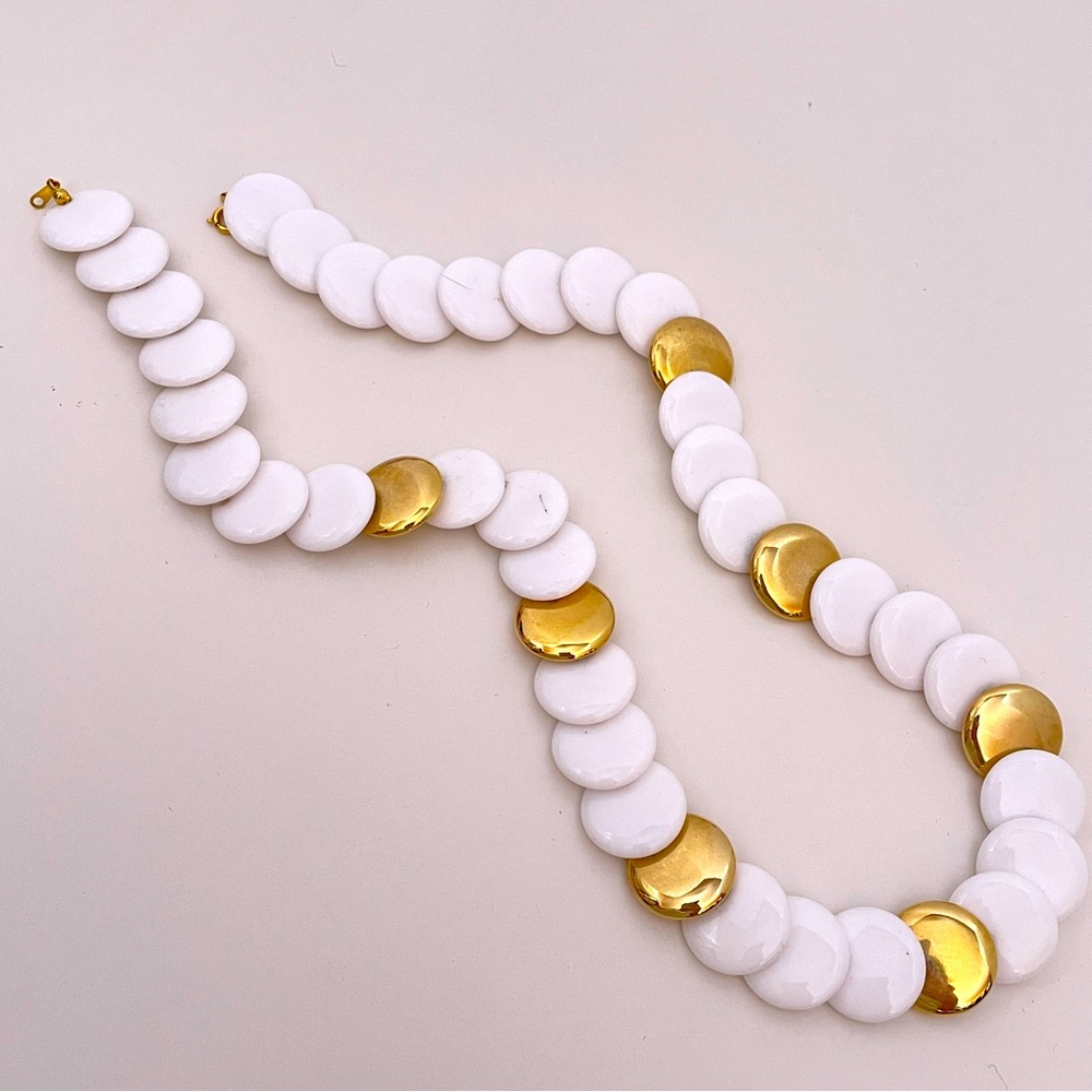Vintage White Lucite Plastic Gold Tone Pastel Party Chunky Oversized Necklace